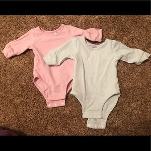2 Sweet Honey onesies. 3/4 sleeve. 18 months but run small.